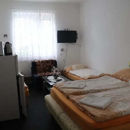 Hotel u Nádraží Lanžhot Exteriér fotografie